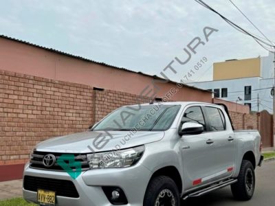 toy_hilux (1)