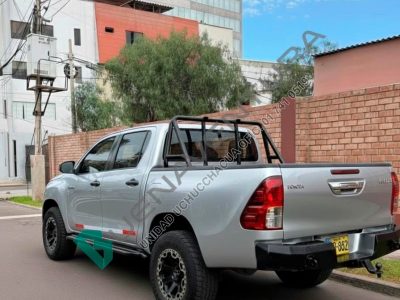 toy_hilux (2)