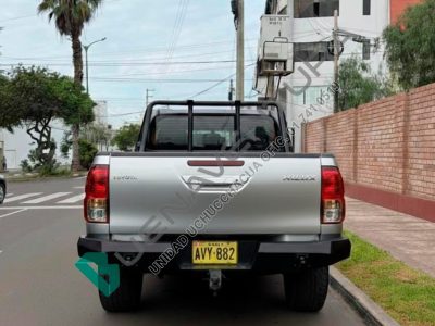 toy_hilux (7)